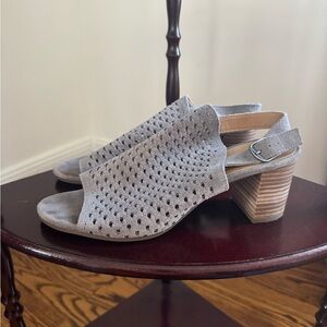 LUCKY BRAND WOMEN'S GRAY SUEDE PERFORATED SLINGBACK VERAZINO SANDALS SIZE 9.5M